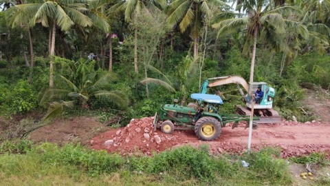 รับเหมาถมที่ดิน-เต็มสุข ทีม แอนด์ ทอย คอนสทรัคชั่น จำกัด